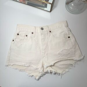 Levi’s | 501 Original High Rise Cutoff Short | W24 | Cream Denim